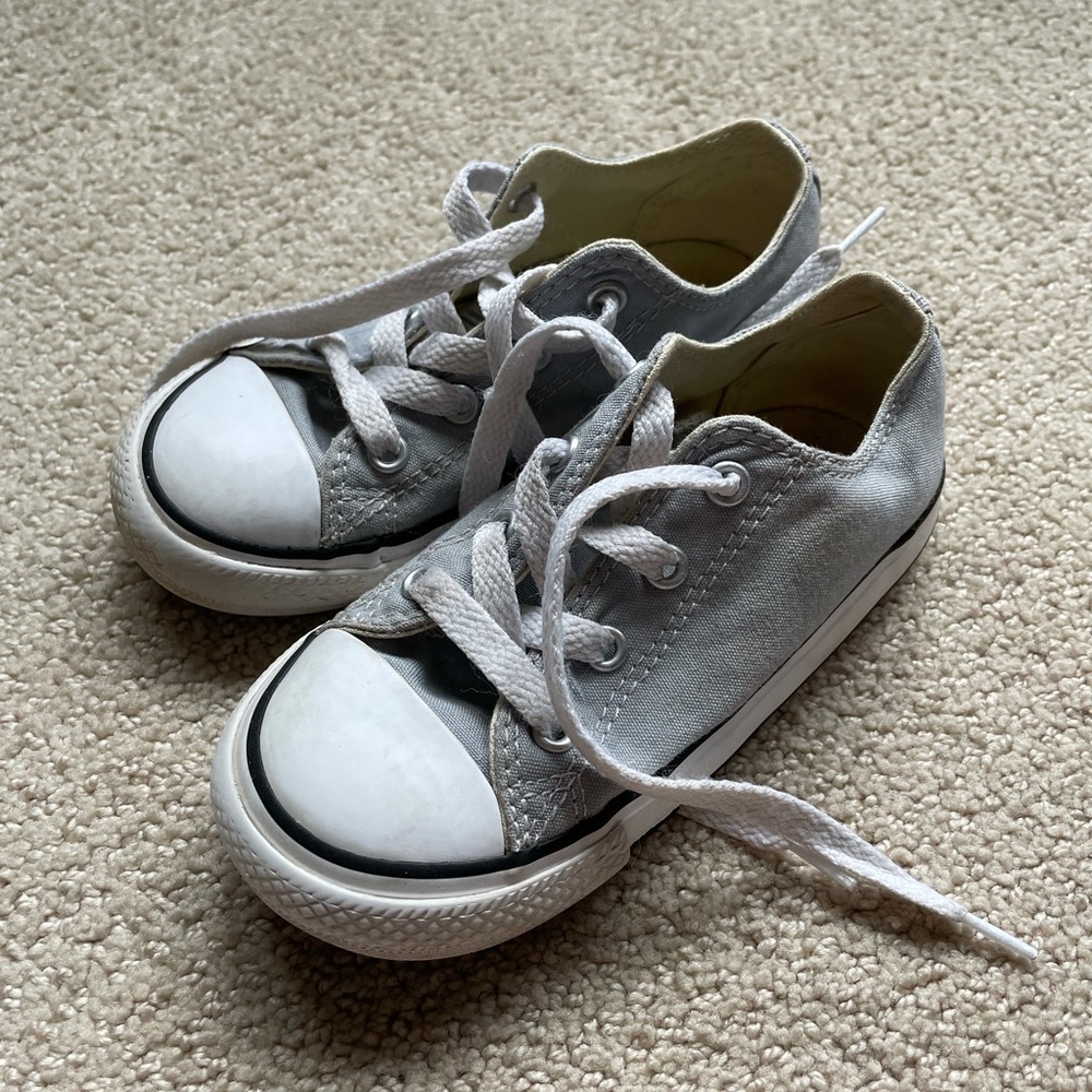Converse gray size 9